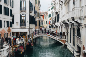 Niezliczona ilość mostów w Wenecji